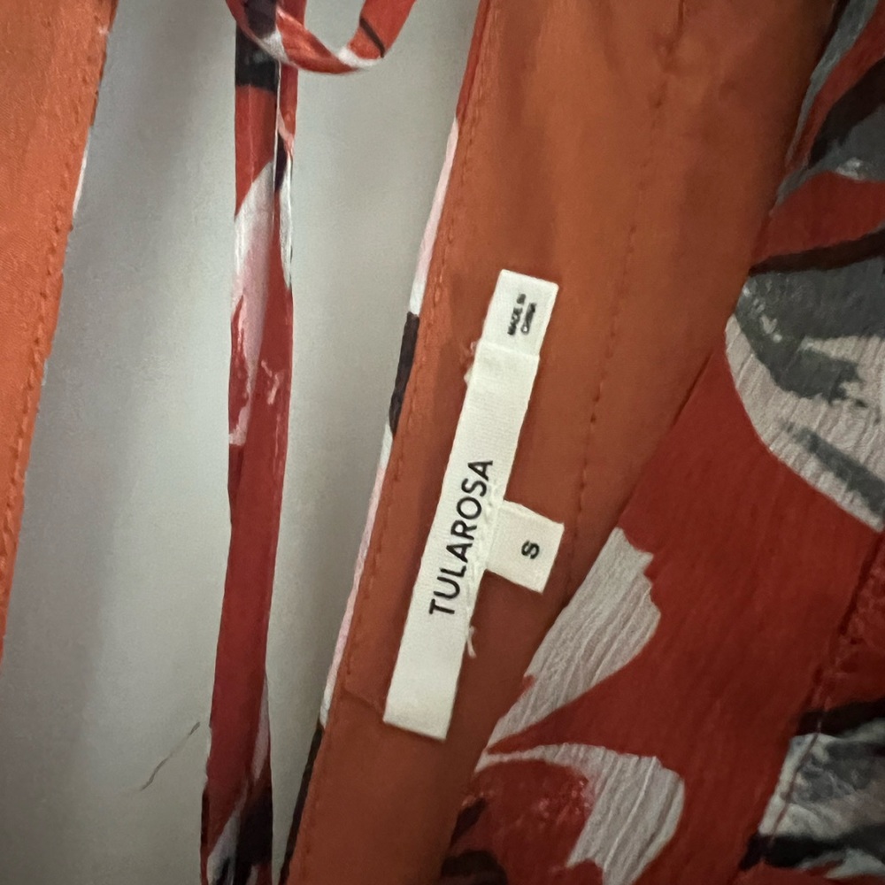 Tularosa Amelia dress in orange dahlia floral - Picture 3 of 8